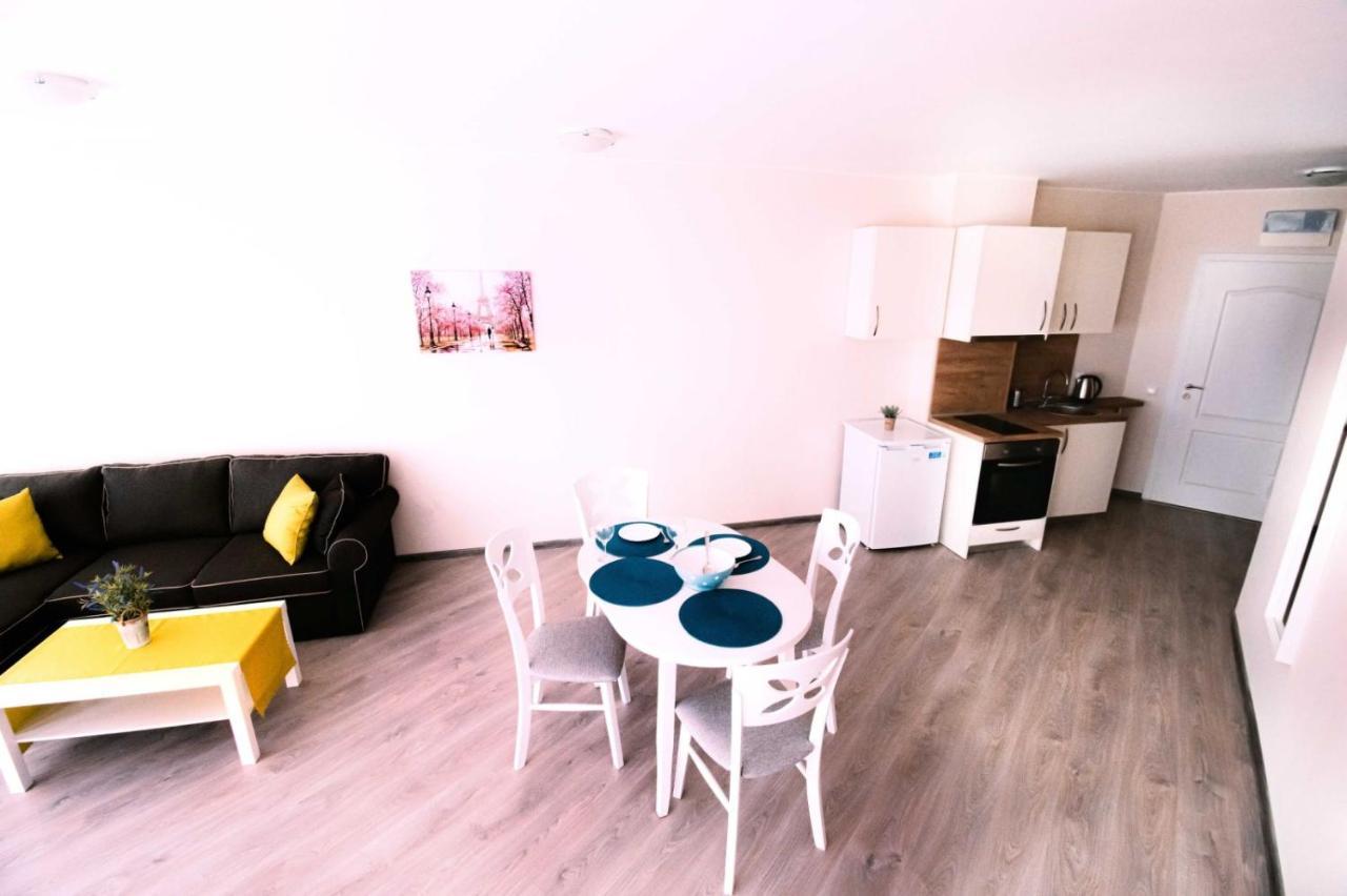 Donchevi Apartments Приморско Экстерьер фото